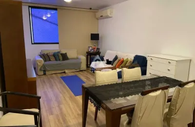 Apartamento de 2 quartos à venda, sala ampla, rua tranquila em vila isabel / andaraí, com dependência completa