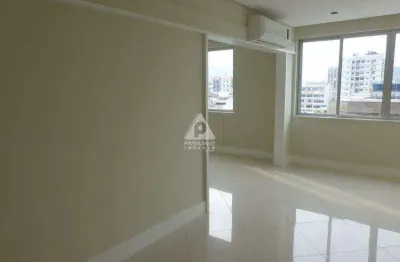 Excelente 3 quartos à venda reformado próximo ao metrô