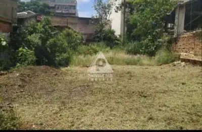 Vende-se terreno: excelente localização próximo ao metrô