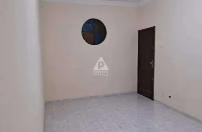 Apartamento a venda, 2 quartos, bem localizado no rio comprido