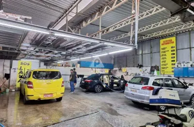 Galpão excelente a venda, com 400m² edificados, 6 salas, 4 banheiros, 1 depósito, praça da bandeira-rj