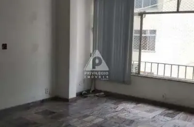 Apartamento de 2 qts, 1 suíte, 87m², em vila isabel.
