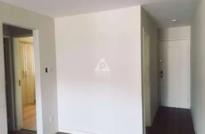 Apartamento 2 quartos, de frente varanda , sol da manhã, sala, cozinha c/área conjugada, vaga escritura, com acessibilidade, no coração do grajaú