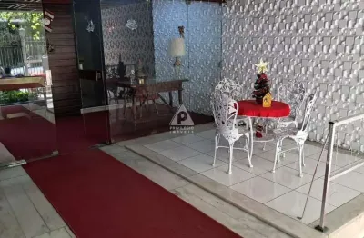 Apartamento a venda na rua visconde de figueiredo, com 107 metros quadrados
