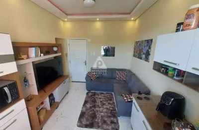 Apartamento à venda, 2 quartos, sala modernizada e banheiro reformado, 45m², centro, permite airbnb