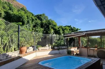 Apartamento 2 quartos sendo 1 suite com terraço privativo e piscina.