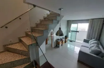 Cobertura 2 quartos sendo 1 suite com 2 vagas na escritura, prédio com infraestrutura.