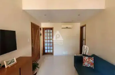 2 quartos, 2 banheiros, sala confortável e vista para o cristo, sol da manha e portaria 24h, com play, salão de festas, portaria 24hs