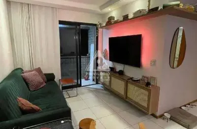 Apartamento de 2 quartos à venda , com varanda, infraestrutura completa, em ótima localização