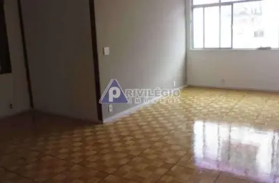 Lindo 3 quartos com 2 suites ao lado tijuca tênis clube