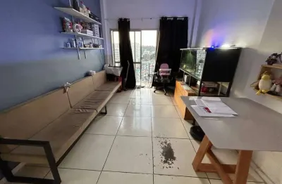 Lazer completo: apartamento de 2 quartos em condomínio-clube na tijuca