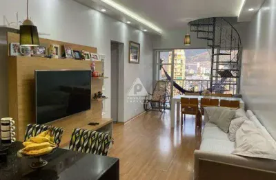 Privilégio imóveis vende: apartamento duplex 3 quartos em prédio imponente.