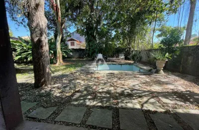Excelente oportunidade no condomínio aldeia, casa com 750m, 3 quartos.