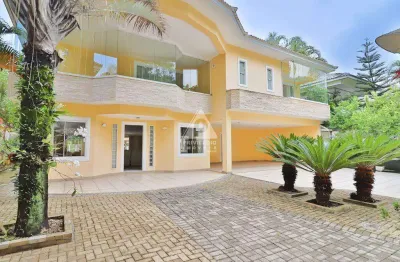 Novo leblon: magnífica triplex 5 suítes, lazer total e piscina!