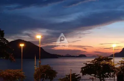 Espetacular apartamento com vista para praia de icaraí, 3 quartos, suíte com hidromassagem, cozinha com armários planejados, 1 vaga na escritura