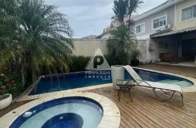 Casa duplex 4 quartos, 2 suítes condomínio portofino - recreio dos bandeirantes/rj