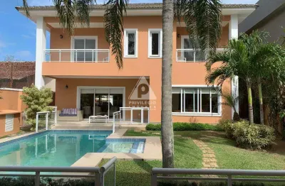 Aconchegante casa duplex, condomínio maramar- recreio dos bandeirantes - 3 suítes, anexo com salão, área goumert , suíte e banheiro.