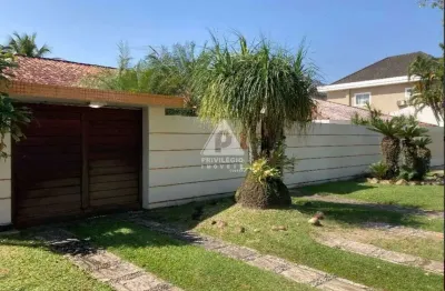 Casa linear no condomínio rio mar, 4 quartos, 1 suíte - barra da tijuca, rio de janeiro/rj