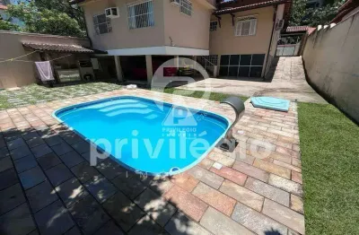 Casa linear com 4 quartos 4 suítes 3 vagas recreio dos bandeirantes