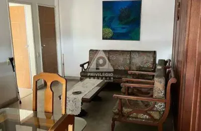 Excelente imóvel - 3 qts , 1 suíte e 2 vagas na escritura em laranjeiras!