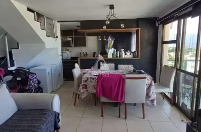 Cobertura duplex exclusiva no pontal oceânico: viva com conforto, lazer e praia!