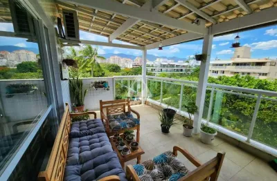 Cobertura com 4 quatros 1 suíte 2 banheiros sociais no recreio dos bandeirantes