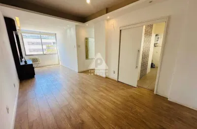 Apartamento com 2 quartos com uma suíte vista livre no humaitá