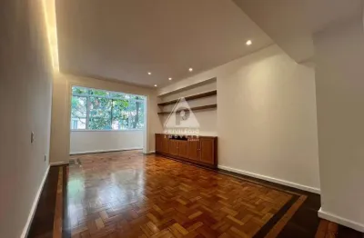 Apartamento em copacabana: 3 quartos, 1 suíte, vaga e a uma quadra da praia