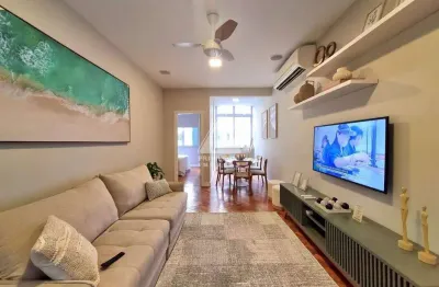 Apartamento 2 quartos, reformado, na quadra da praia!