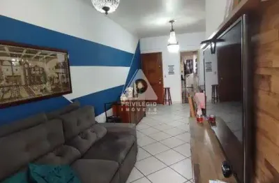 Excelente apartamento 2 quartos com dependência em ramos