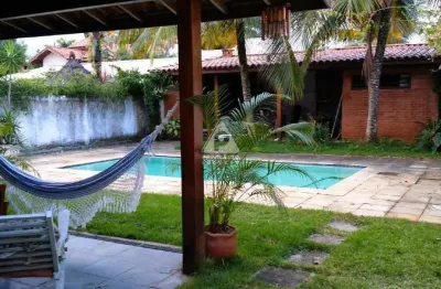 Oportunidade única: casa com 545m² no condomínio santa mônica sul - potencial e exclusividade na barra.