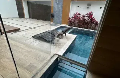 Casa triplex à venda no condomínio botânica nature 3 suites ,área gourmet ,piscina e sauna com 232m²