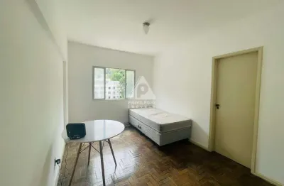 Apartamento, 1 quarto com dependência completa, a venda na glória, com 64 m2.