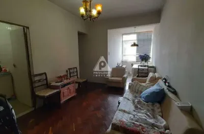 Humaitá! oportunidade! sala, 2quartos, dependências, 66m²