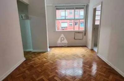 Excelente conjugado que proporciona conforto e praticidade no coração do flamengo!