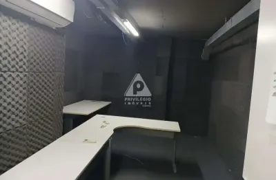 Loja em prédio comercial frente em botafogo (rj) – 514 m², 11 vaga, segurança 24h - oportunidade única