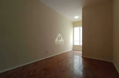 Apartamento 2 quartos no grajaú – amplo, iluminado e silencioso