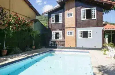 Casa duplex - 03 quartos - 02 suítes - 02 vagas - 199m² - piscina - churrasqueira - condomínio eldorado - freguesia