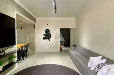 Apartamento 2 quartos, suíte e reformado com vista para o mar - copacabana!