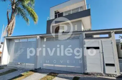 Privilégio imóveis vende excelente casa condomínio dream garden ll