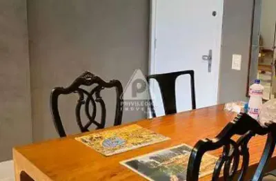 Modernidade e Privacidade Única: 2 Quartos (1 Suíte) com 3 Banheiros na Barra!