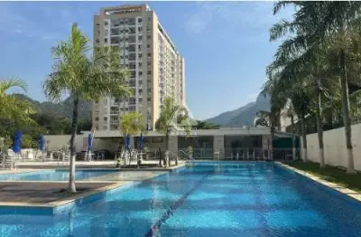 Vendo Weekend Bandeirantes – 3 Quartos (1 Suíte) | 66m² | Varanda Frente Piscina