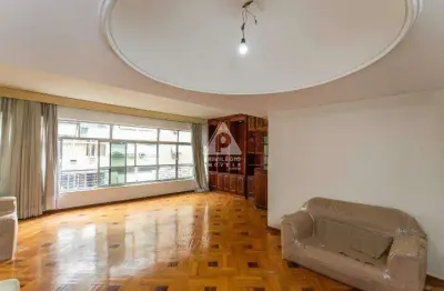 Apartamento de 180m² dividido em 3 quartos, sala em dois ambientes, lavabo, área de serviço, dce. 2 vagas de garagem na escritura.