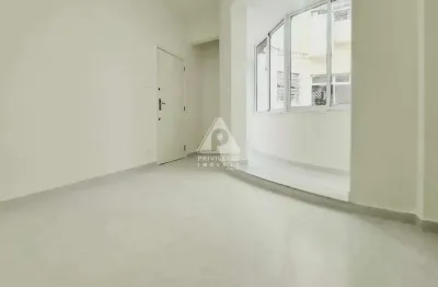 Reformado - quarto e sala excelente prédio - largo do machado