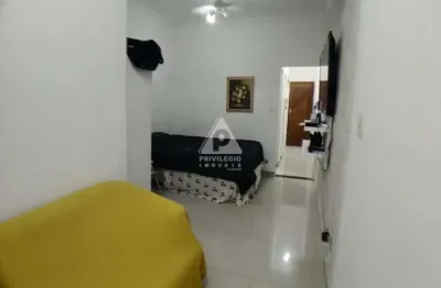 Kitnet / Stúdio à venda na Rua Sá Ferreira, --, Copacabana, Rio de Janeiro