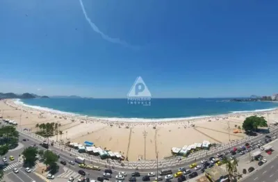 Cobertura duplex, 3 suítes, 1 vaga, piscina, vista mar.