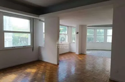 3 quartos sol da manhã, varanda interna, possibilidade de suíte e vaga