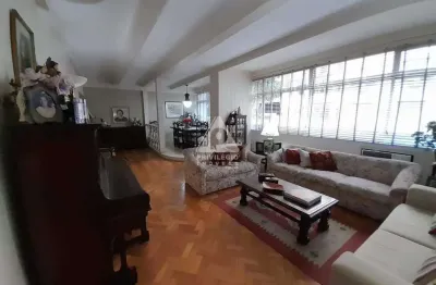 Salão, 4 quartos, 1 suíte, lavabo, copa/ cozinha, área externa e dce e 1 vaga escriturada