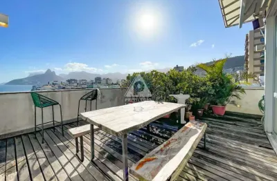 Cobertura duplex de 3 quartos com 2 vagas e vista mar, no posto 6.