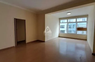 Apartamento 3 quartos, suíte e vaga em copacabana. imóvel reformado com vista na rua cinco de julho, próximo ao metrô.